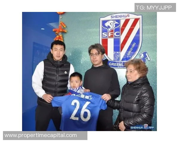 足球明星饭卡:深入解析球迷文化与体育消费的新趋势 足球明星饭卡:深入解析球迷文化与体育消费的新趋势